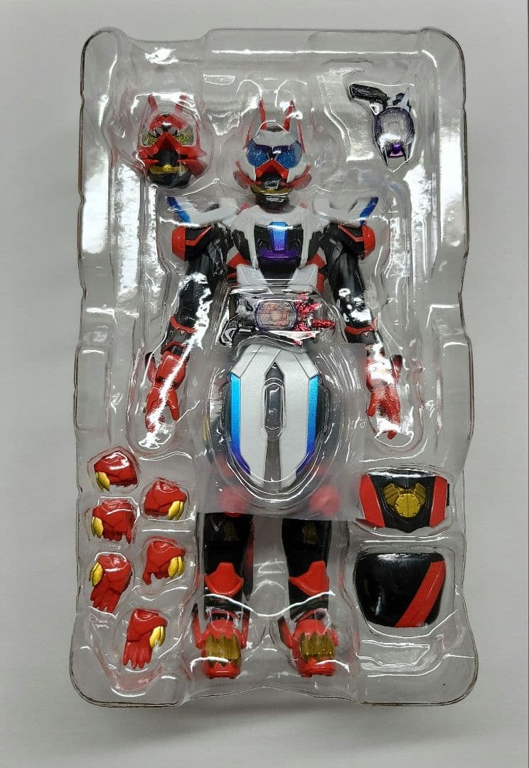フィギュアーツ　仮面ライダーギーツ　レーザーブースト&ブーストマークII