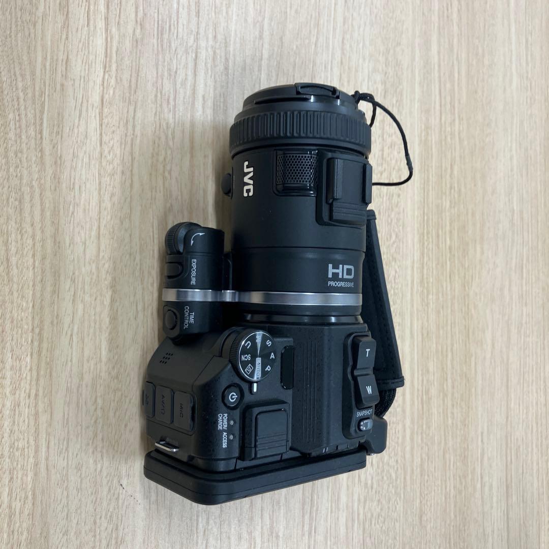 JVC HDビデオカメラ 本体と箱付き　GC-P100