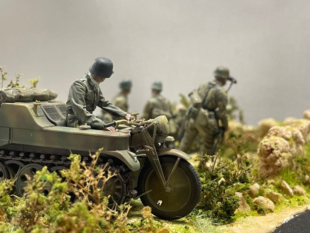 戦車ジオラマ　1/35 ドイツ88ミリロケット砲とケッテンクラート