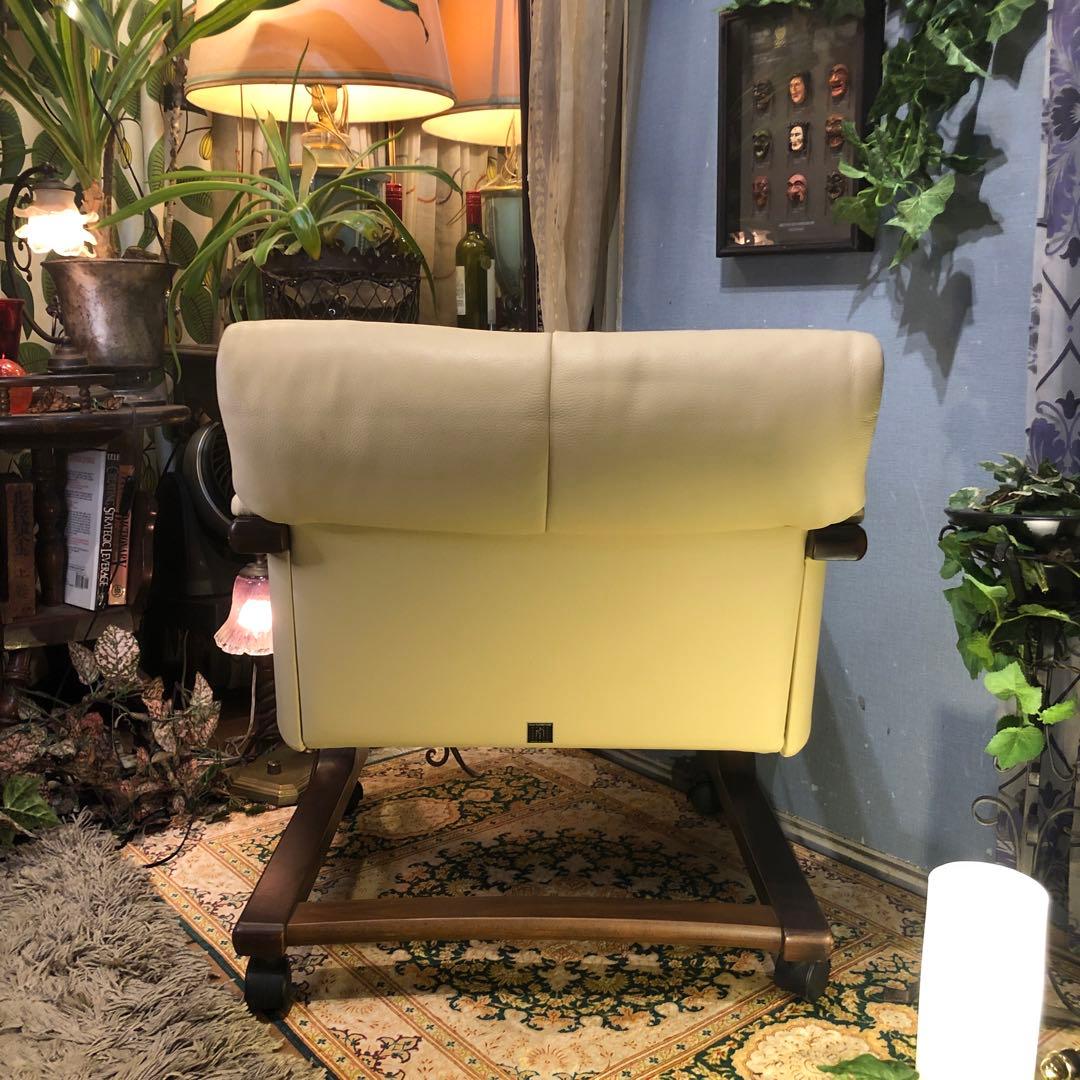 Sale ヴィンテージ 富士ファニチャー　キャスター革張りアームチェア