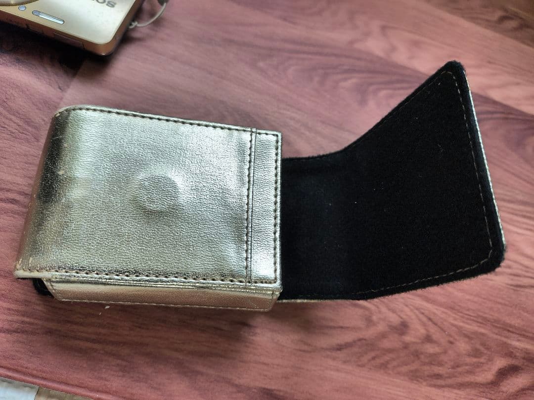 Sony Cyber-shot ゴールド 1610万画素