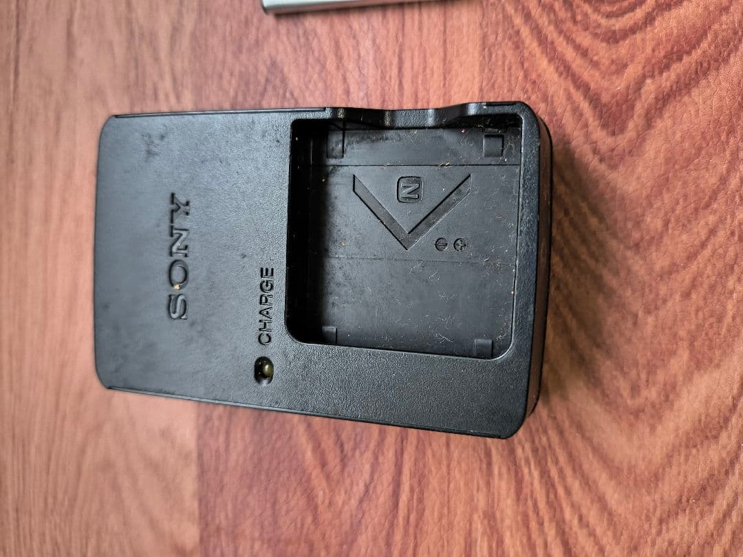 Sony Cyber-shot ゴールド 1610万画素