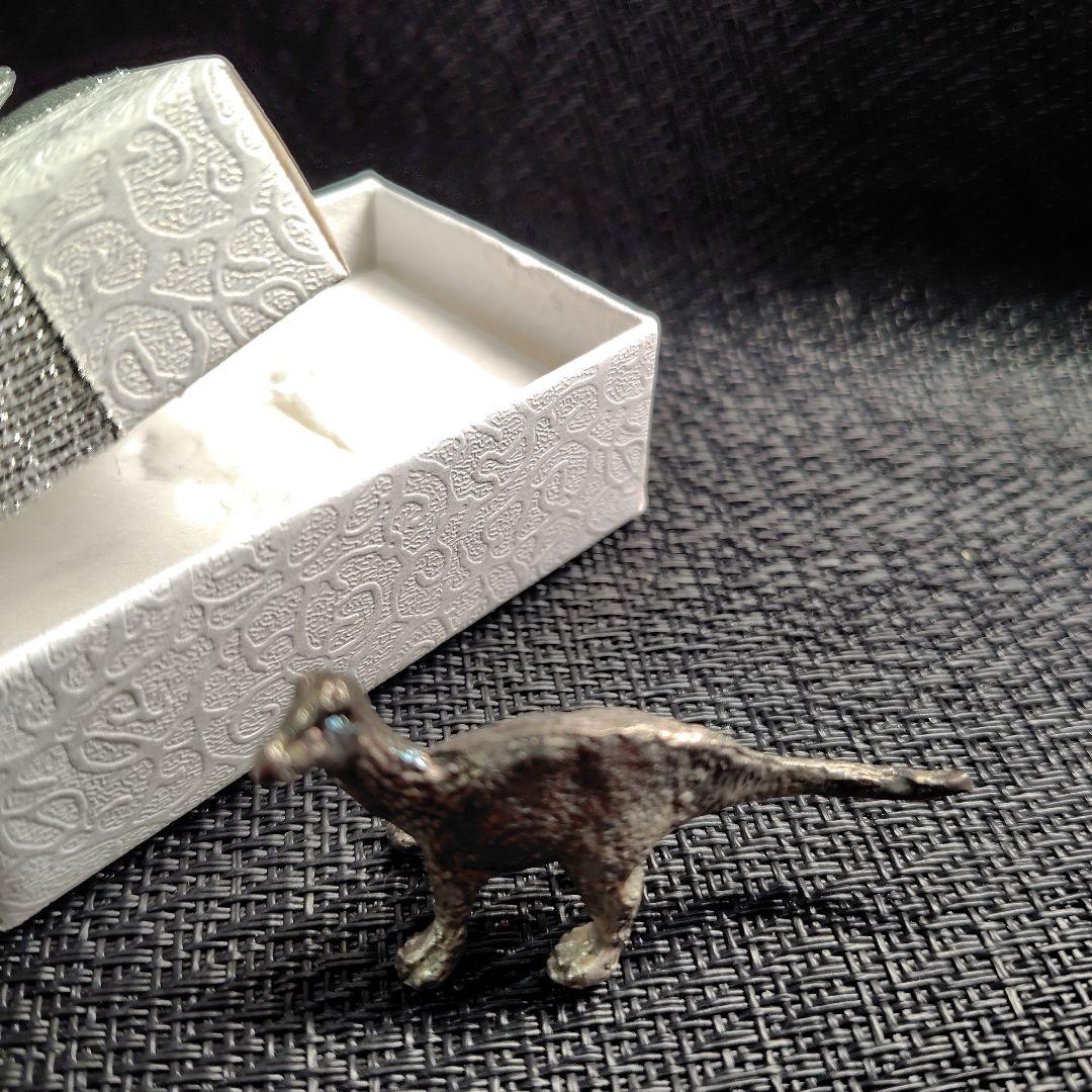 シルバーイグアノドン約6cm 箱付き