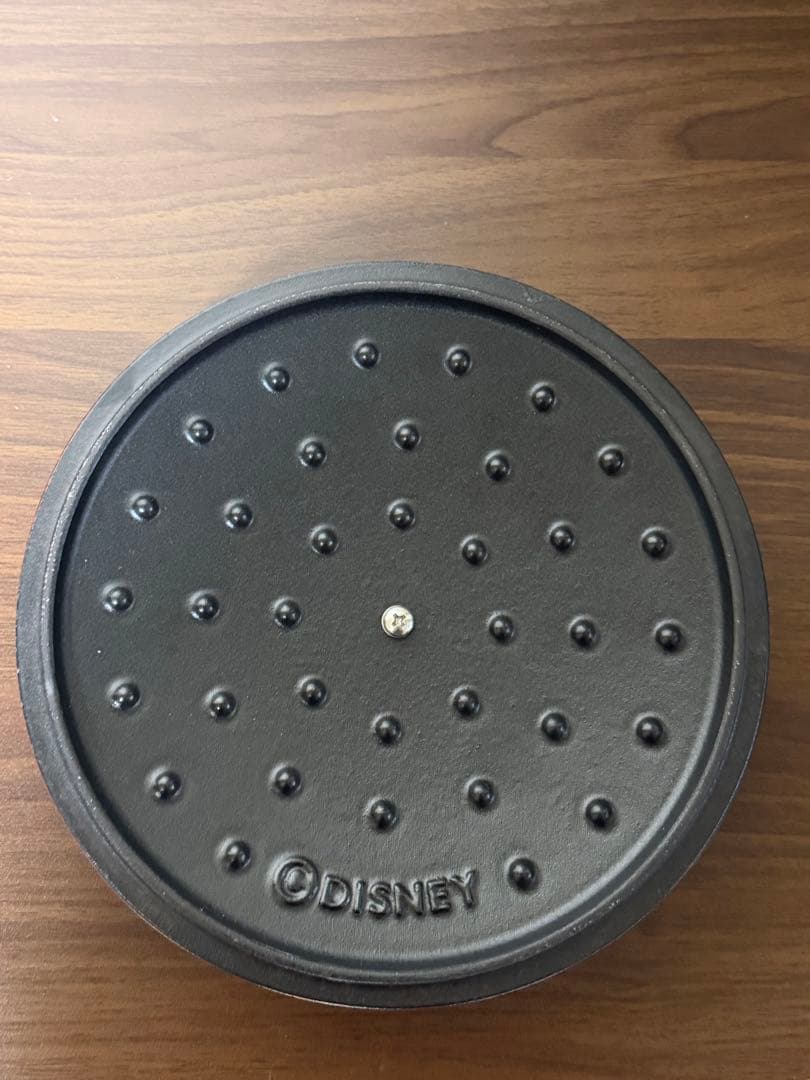 MEYER ミッキーマウス コラボ赤両手鍋(キャストアイアン)20cm