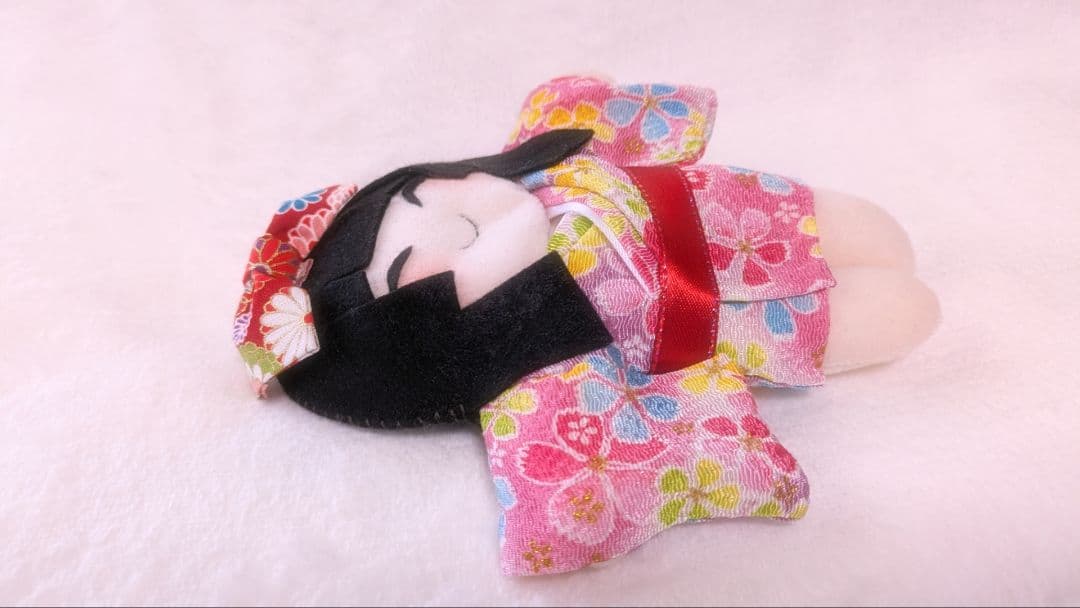 ✿訳あり✿　座敷わらし　女の子　縁起物　高級　ちりめん　ピンク　赤　ぬいぐるみ