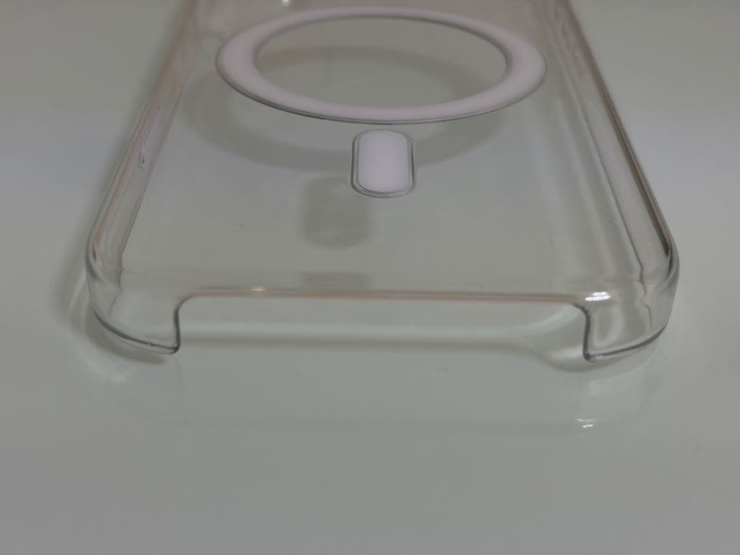 Apple 純正 iPhone17用クリアケース MagSafe対応