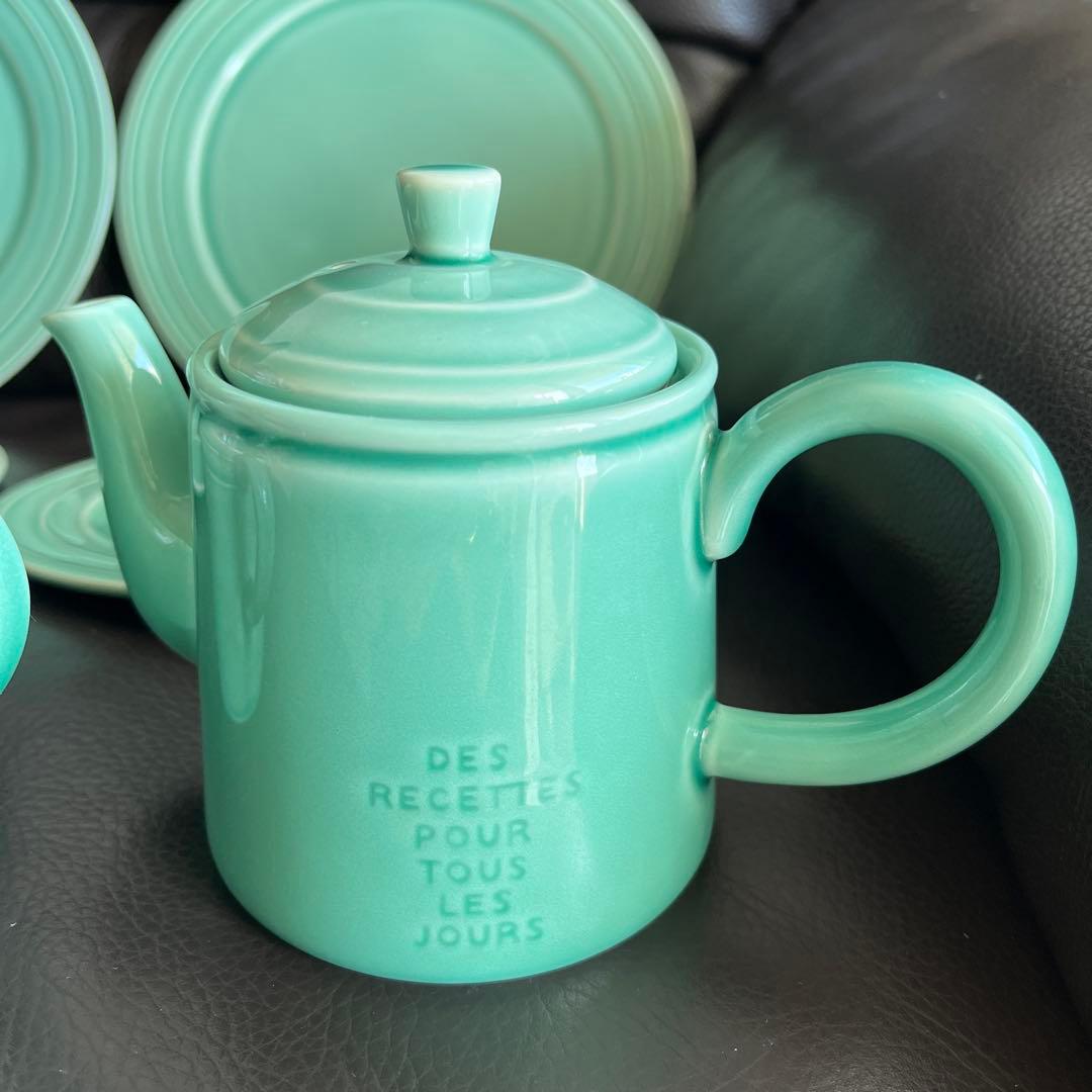 スタジオエムのプレート、マグ、ポット、クリーマーの計8点セット