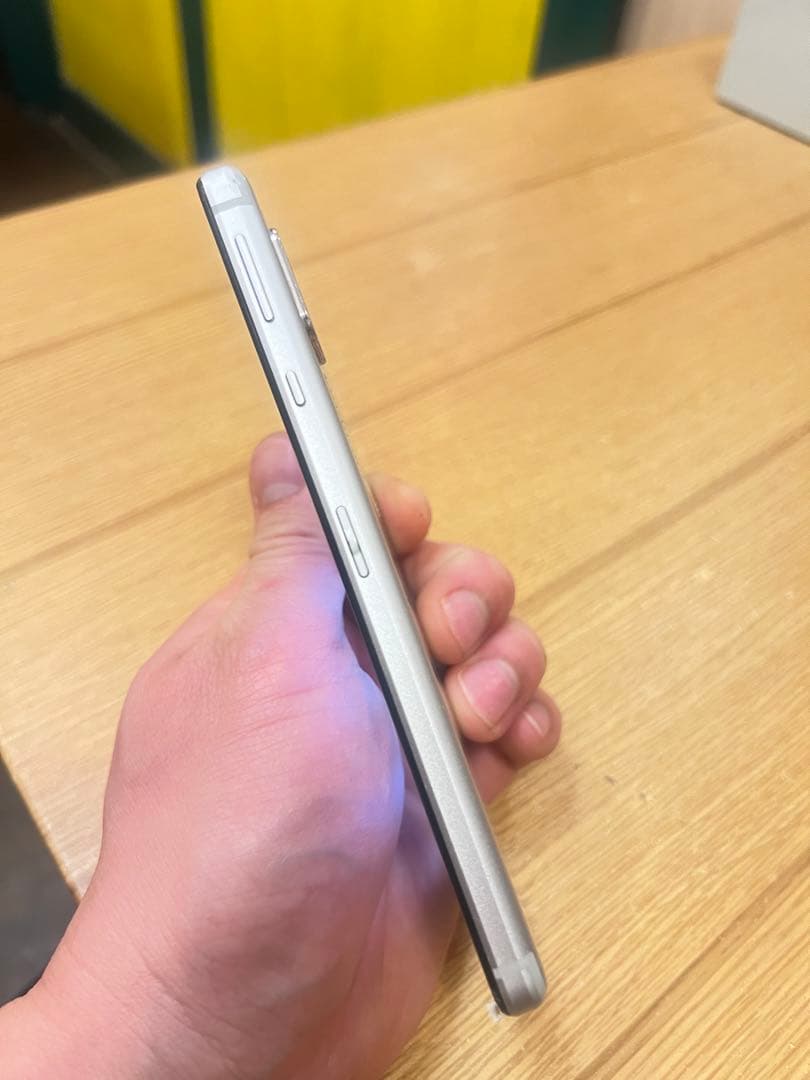 AQUOS sense4 64GB Android 11 本体SIMフリー