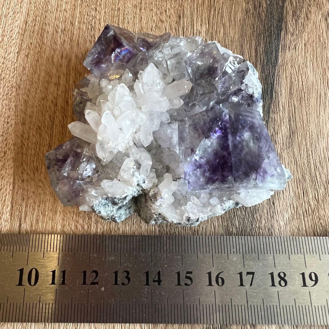 ＊ フローライト 水晶 鉱物 標本 原石 178グラム がくあじさい