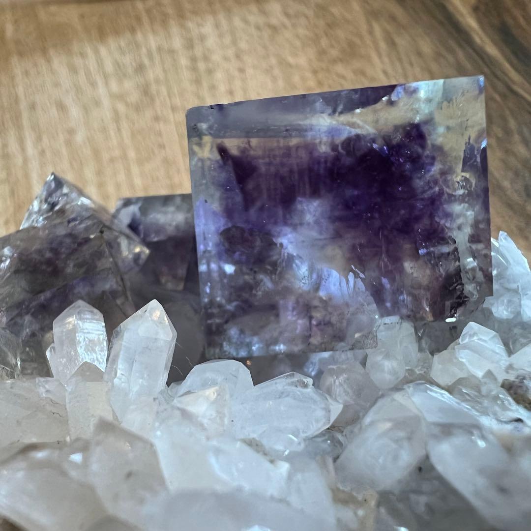 ＊ フローライト 水晶 鉱物 標本 原石 178グラム がくあじさい