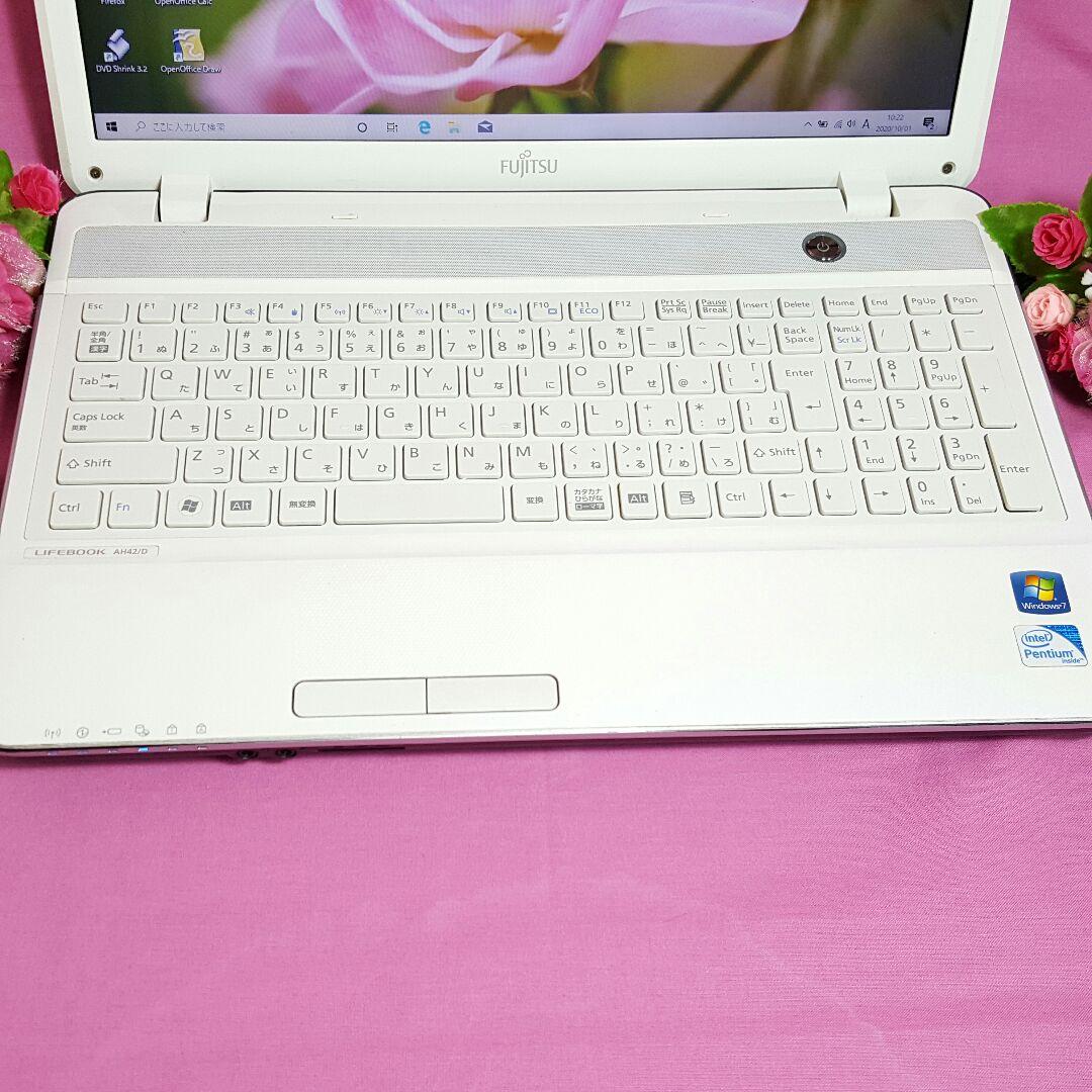 最新Windows10♢ホワイトノートPC♢カメラ♢テンキ付き♢HDMI♢大容量