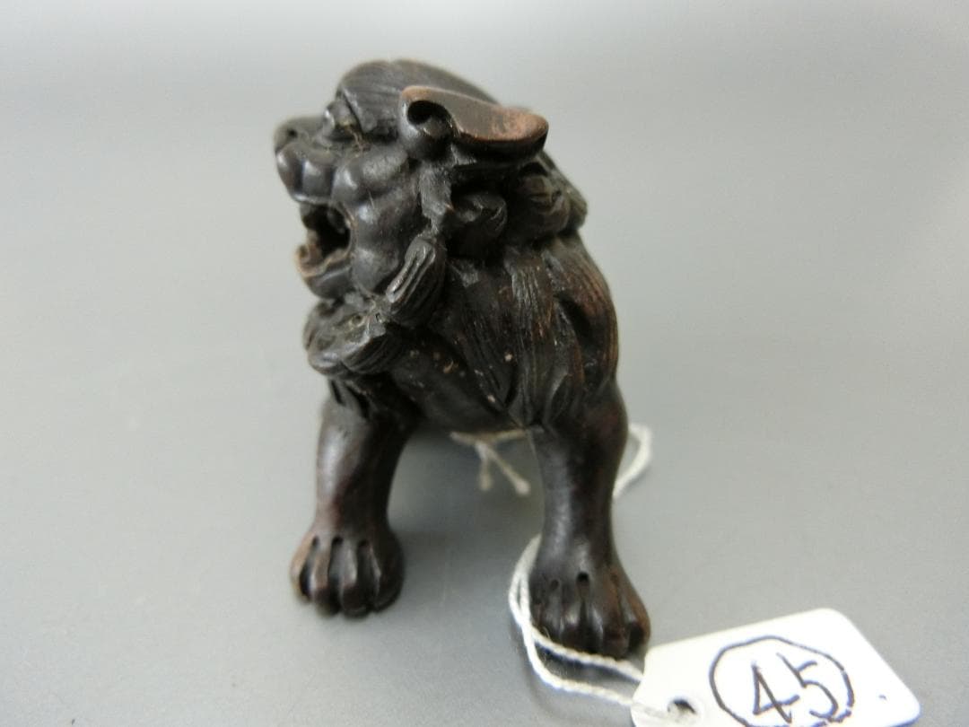 ★大人気★【根付　獅子　木彫・45・提げ物　骨董】★美術工芸 芸術作品　紐止め