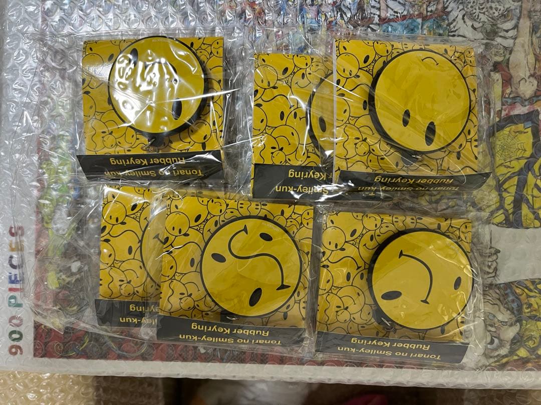 村上隆　LUCKY BOX 未開封グッズ9点+箱　パズル　パペット　キーリング