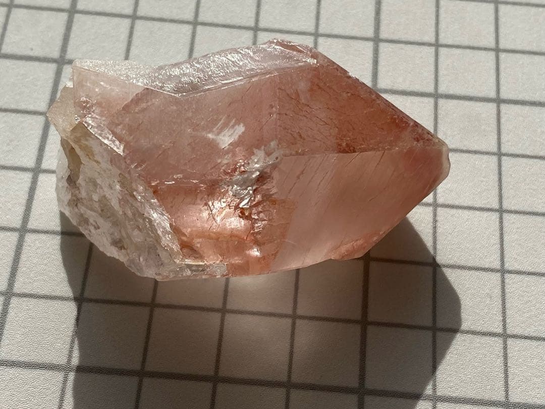 ピンクレムリアン　ドリームシルクレムリアンシード　天然石