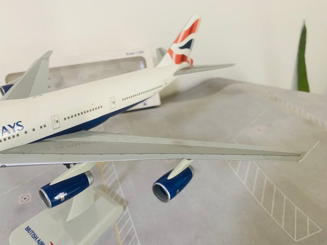 ホーガン製１／２００英國航空Ｂ７４７－４００プラスティック製スナップフィット