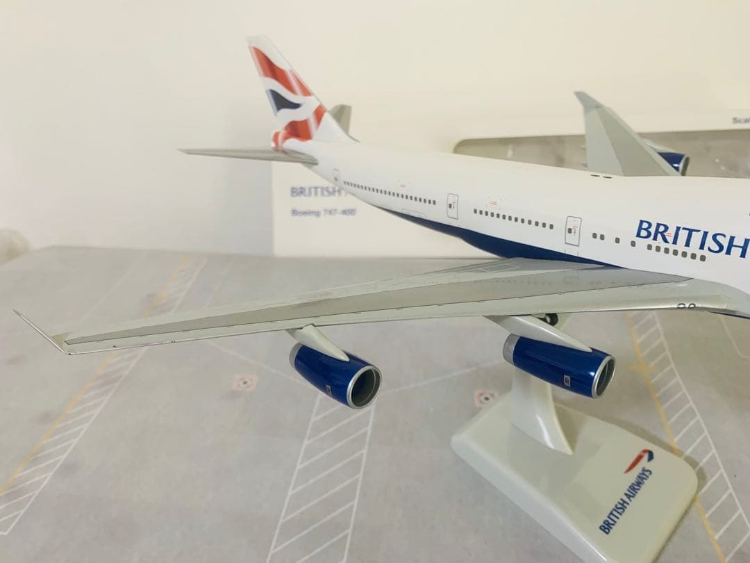 ホーガン製１／２００英國航空Ｂ７４７－４００プラスティック製スナップフィット