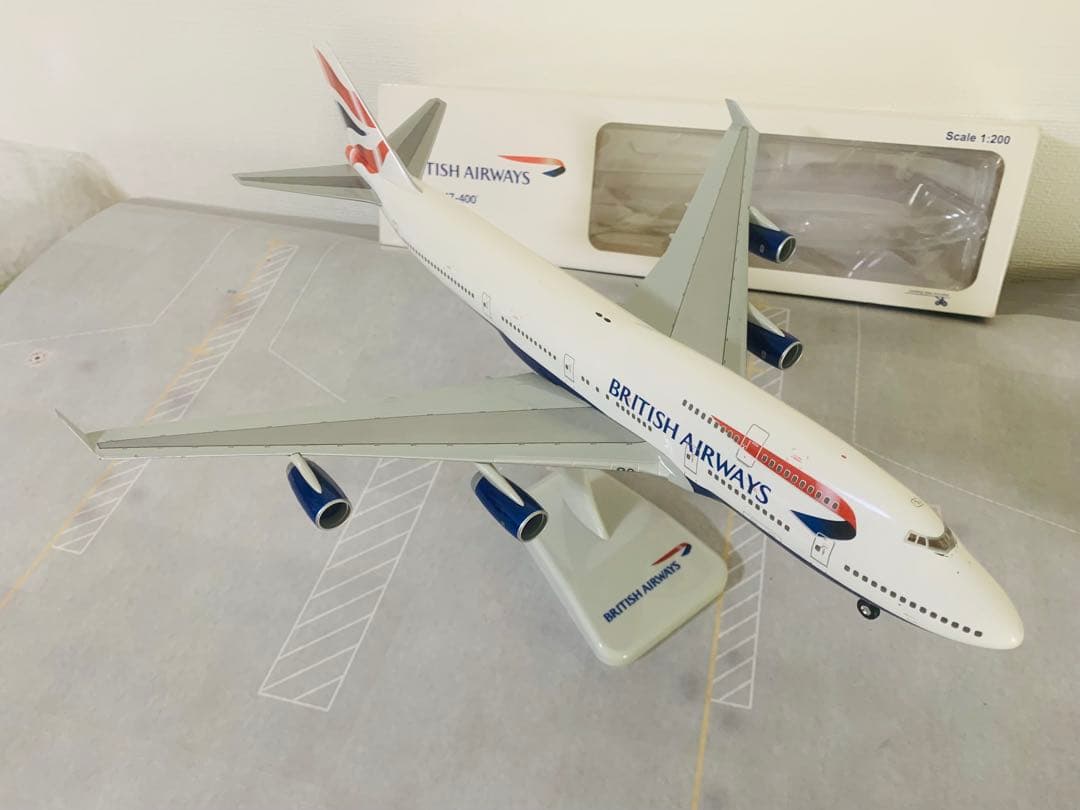 ホーガン製１／２００英國航空Ｂ７４７－４００プラスティック製スナップフィット
