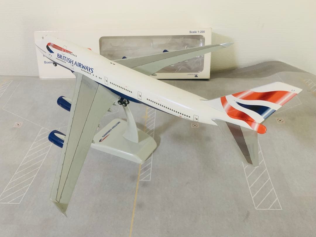ホーガン製１／２００英國航空Ｂ７４７－４００プラスティック製スナップフィット