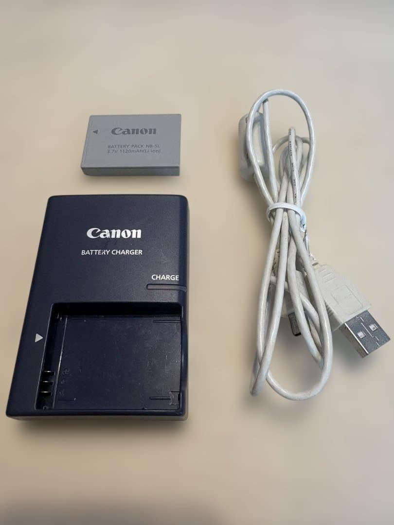 Canon IXYDIGITAL920IS デジカメ本体/充電器/接続ケーブル