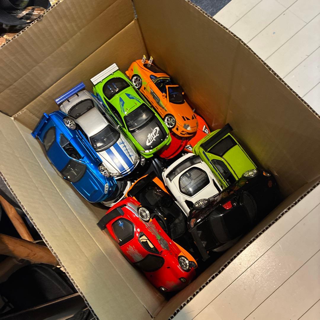 スポーツカー風ミニカーセット 約32台