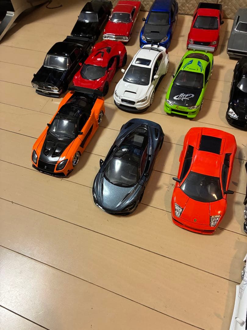 スポーツカー風ミニカーセット 約32台