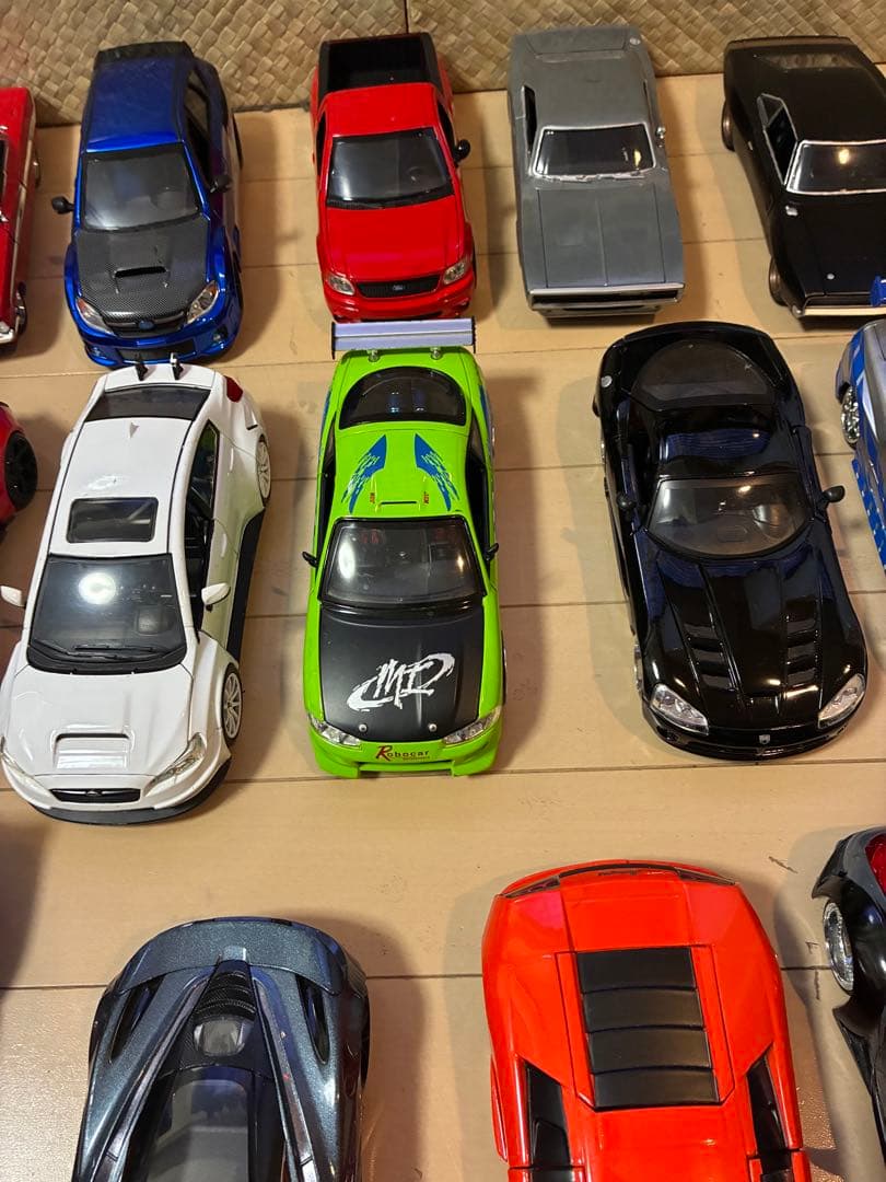 スポーツカー風ミニカーセット 約32台