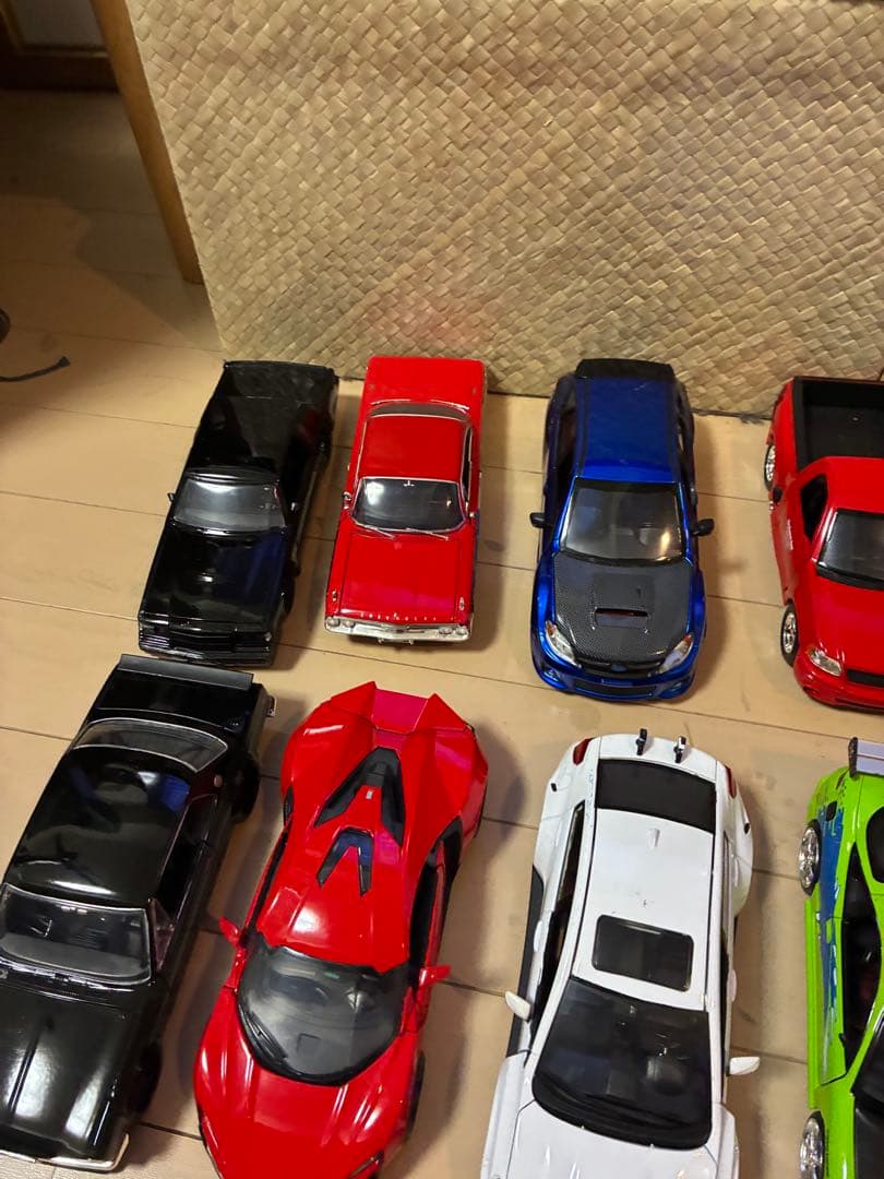 スポーツカー風ミニカーセット 約32台