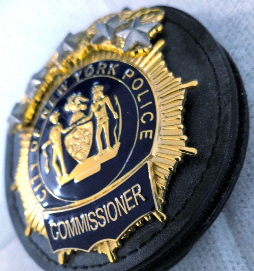 NYPD コミッショナー ポリスバッジ ＋ レザー製クリップ付きバッジホルダー