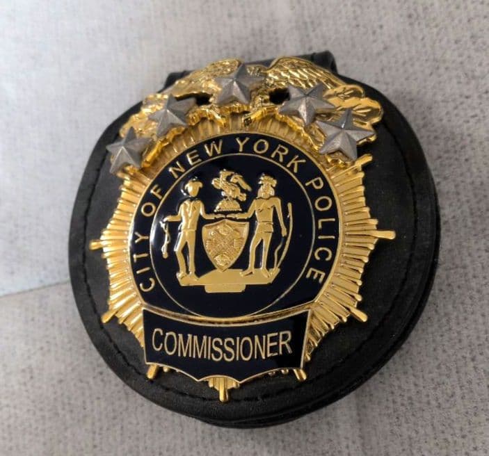NYPD コミッショナー ポリスバッジ ＋ レザー製クリップ付きバッジホルダー