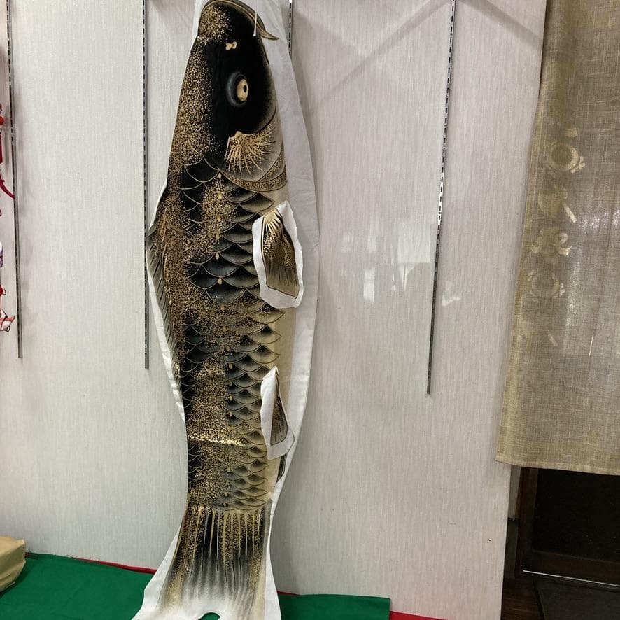 SKO95 ちりめん金彩鯉のぼり2m 黒 ベランダ黒鯉2m　お父さん鯉２m