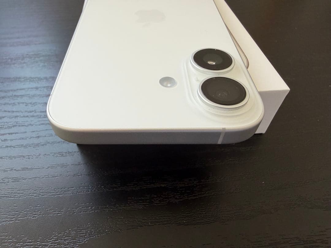 【極美品】Apple iPhone17 256GB ホワイト