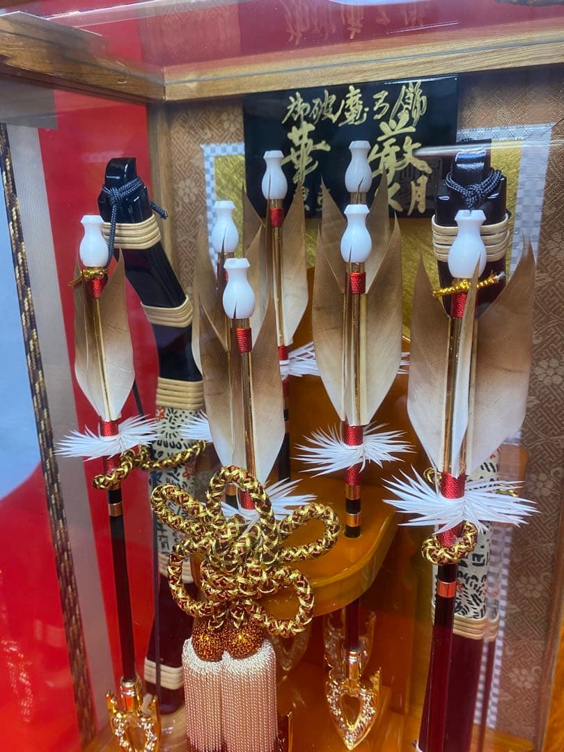 東京久月　破魔弓　コンパクトガラスケース８号・間口約２２×奥行約１８×高約３７㎝