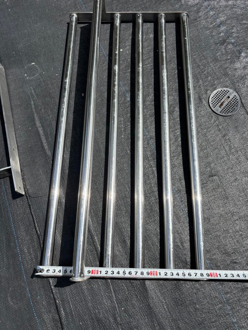 業務用　ステンレス壁取り付けパイプ棚　　幅６００