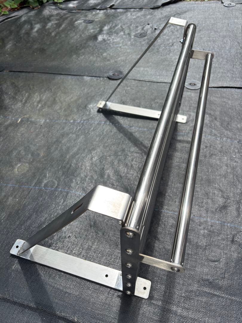 業務用　ステンレス壁取り付けパイプ棚　　幅６００