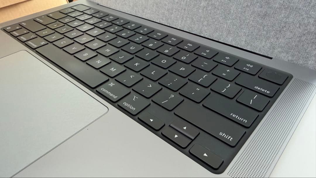 r*o様 US配列/極美品 MacBook Pro 14 M3 1TB Sグレイ