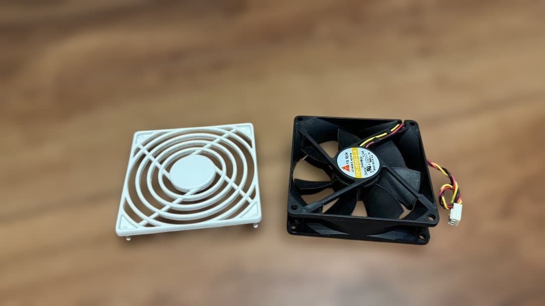 Synology NAS DS218j-XY01 Seagate 4TB×2付き