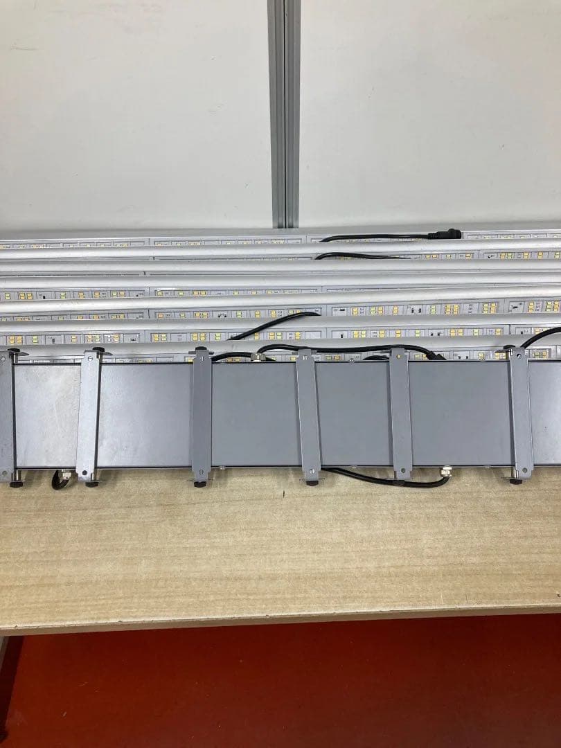 ✨ グローライト Spider LED LP8 LED栽培照明