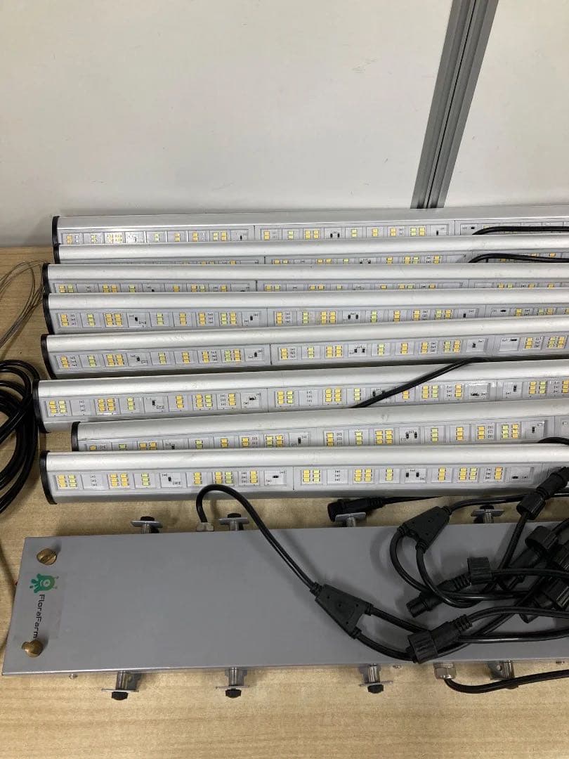 ✨ グローライト Spider LED LP8 LED栽培照明