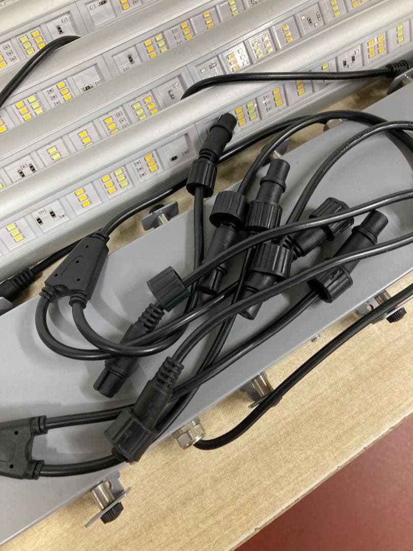 ✨ グローライト Spider LED LP8 LED栽培照明