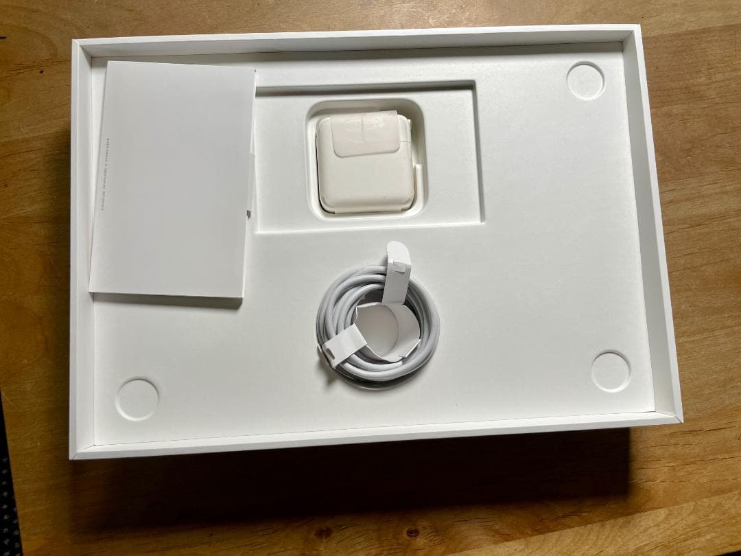 【美品】Apple M1 MacBook Air 13インチ 元箱・付属品完備