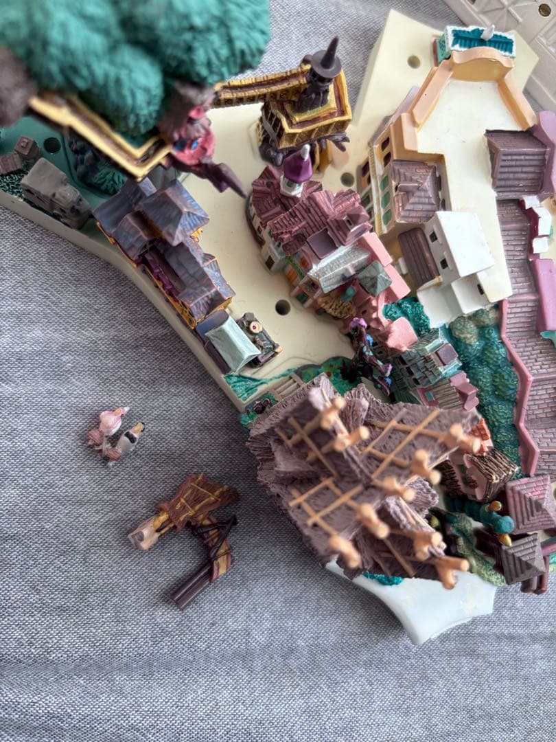 【送料込み】デアゴスティーニ　マイディズニーランド　ジオラマと台座のセット