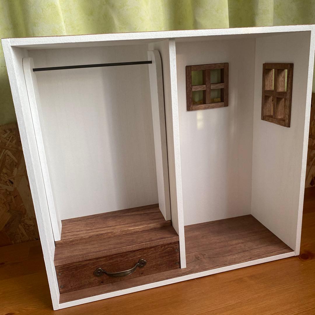❤︎おうち型人形用木製収納ケース　ブライスアイシードールパオラドール　クローゼット