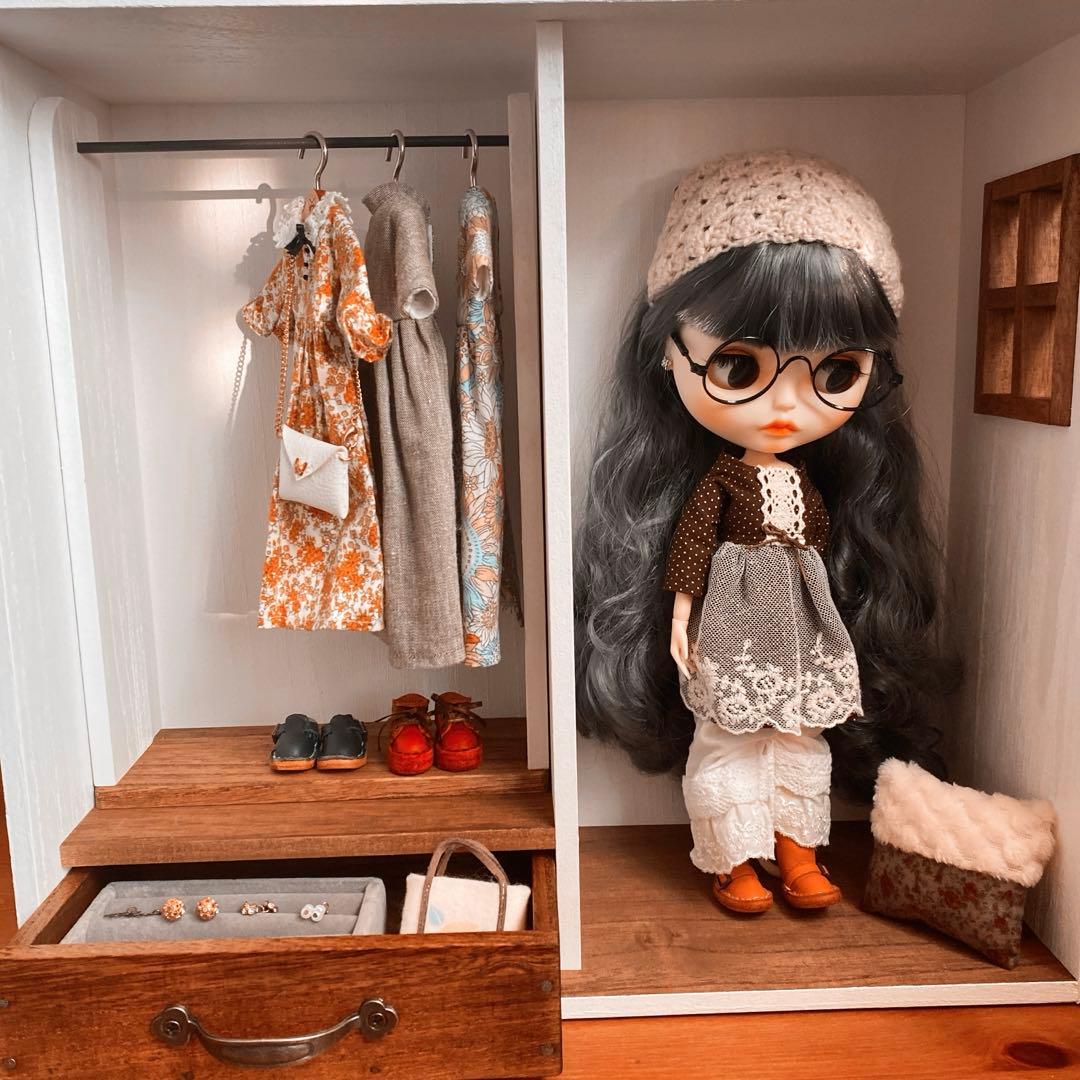 ❤︎おうち型人形用木製収納ケース　ブライスアイシードールパオラドール　クローゼット