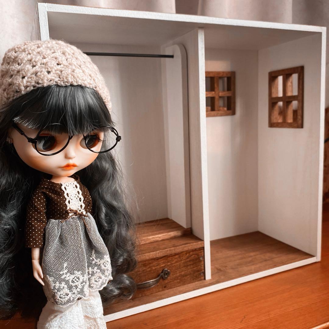 ❤︎おうち型人形用木製収納ケース　ブライスアイシードールパオラドール　クローゼット