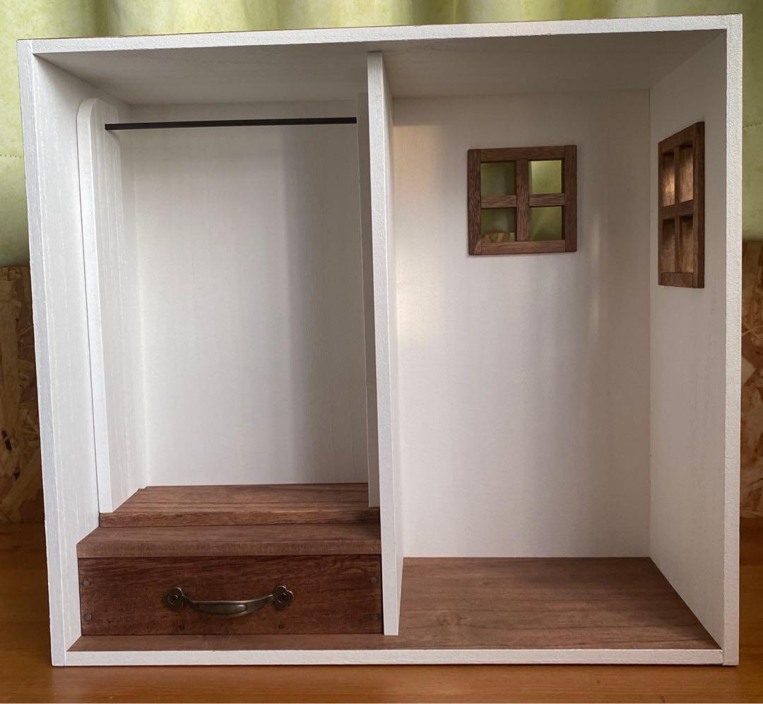 ❤︎おうち型人形用木製収納ケース　ブライスアイシードールパオラドール　クローゼット