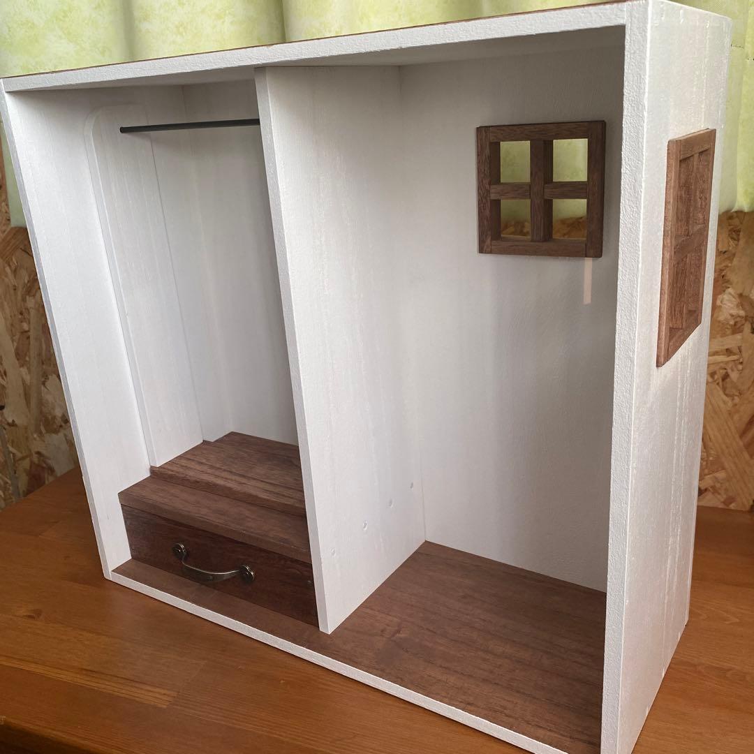 ❤︎おうち型人形用木製収納ケース　ブライスアイシードールパオラドール　クローゼット