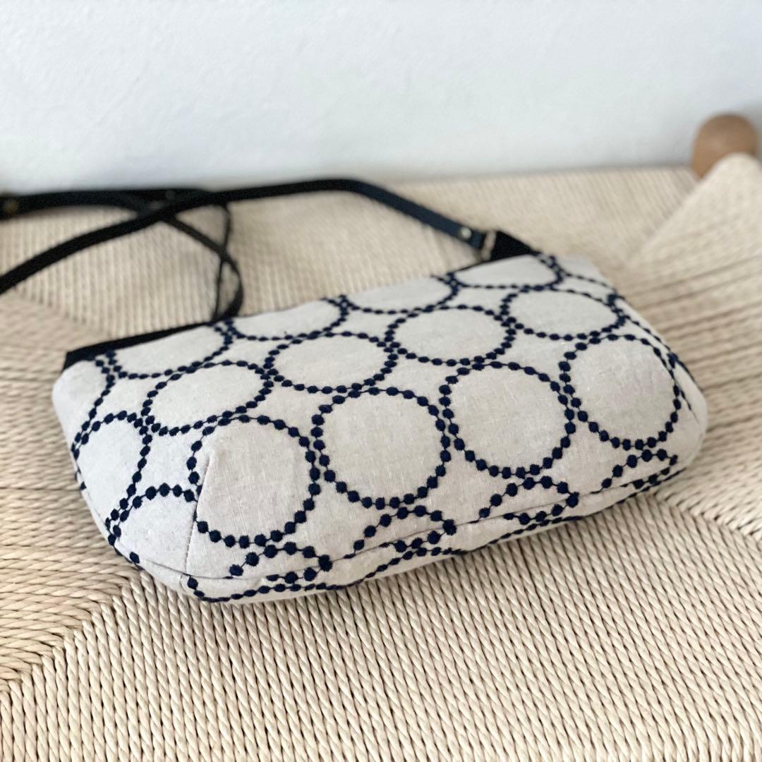 ⚮̈ミナペルホネン　tambourine beige ドラポケショルダー