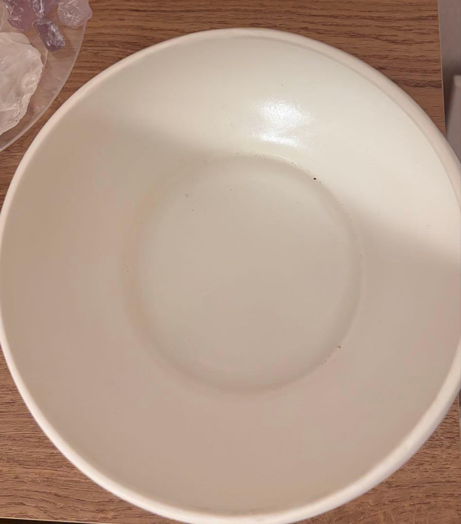 クリスタルファウンテン大アメジストとローズクォーツガラスの器と陶器の器2つ付き