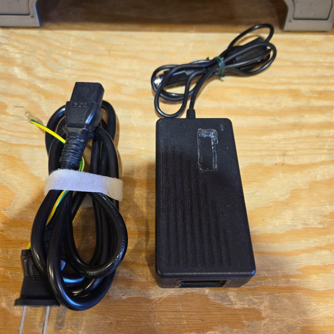 【A】Wacom 液晶タブレット Cintiq 22HD DTK-2200