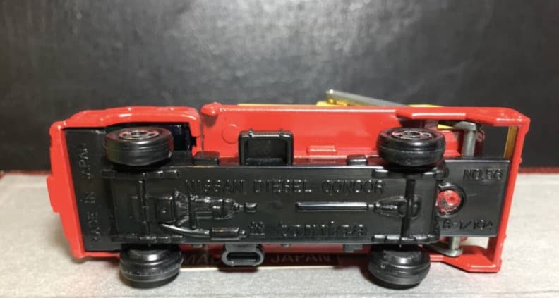 ○[美品超レア!] トミカ 日本製 黒箱 56 コンドル リフトアームトラック